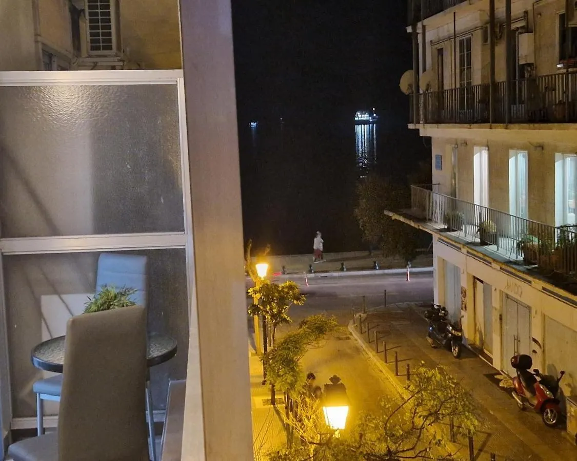 Master1 Seaside Lux Apartment Thessaloniki